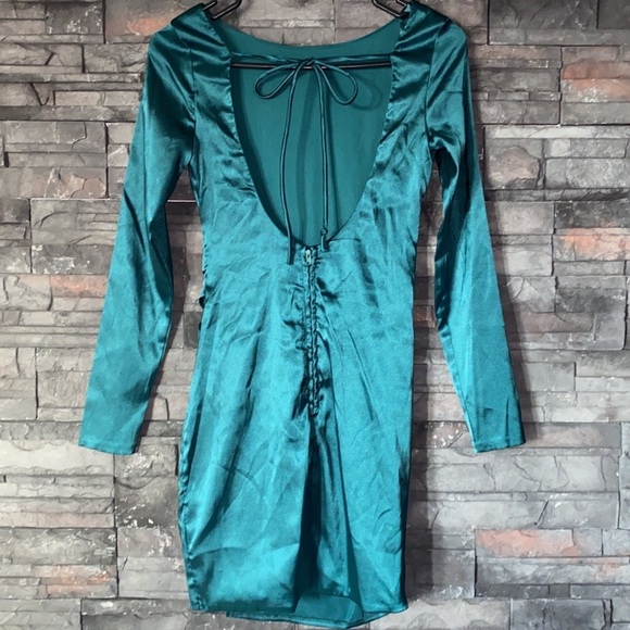 City Vibe Long Sleeve Bodycon Satin Green Dress Size 0 - Picture 2 of 7